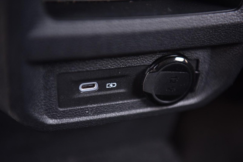 Volkswagen Tiguan Vehicle Image 24