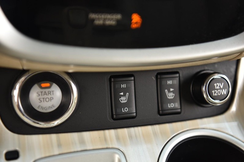Nissan Murano Vehicle Image 18
