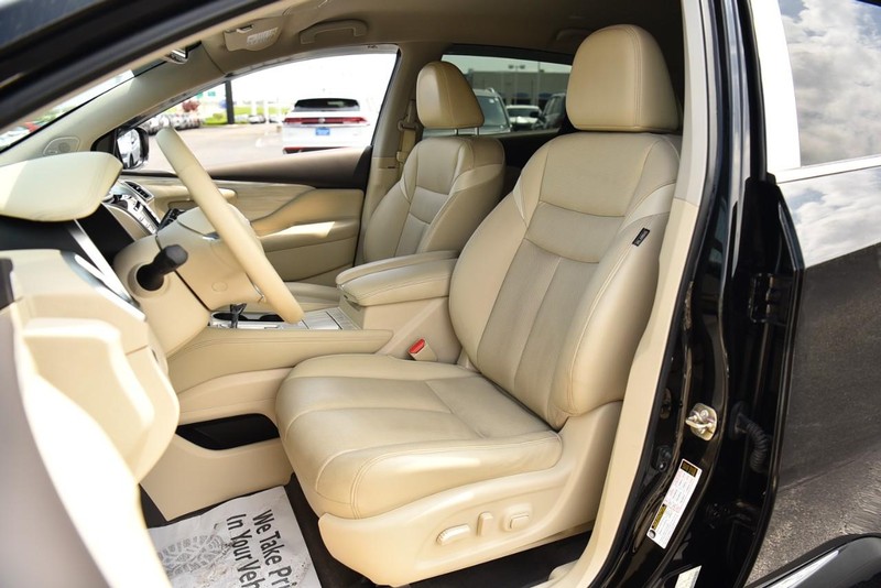 Nissan Murano Vehicle Image 20