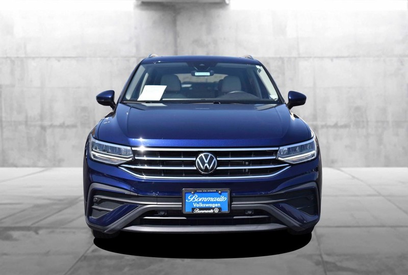 Volkswagen Tiguan Vehicle Image 04