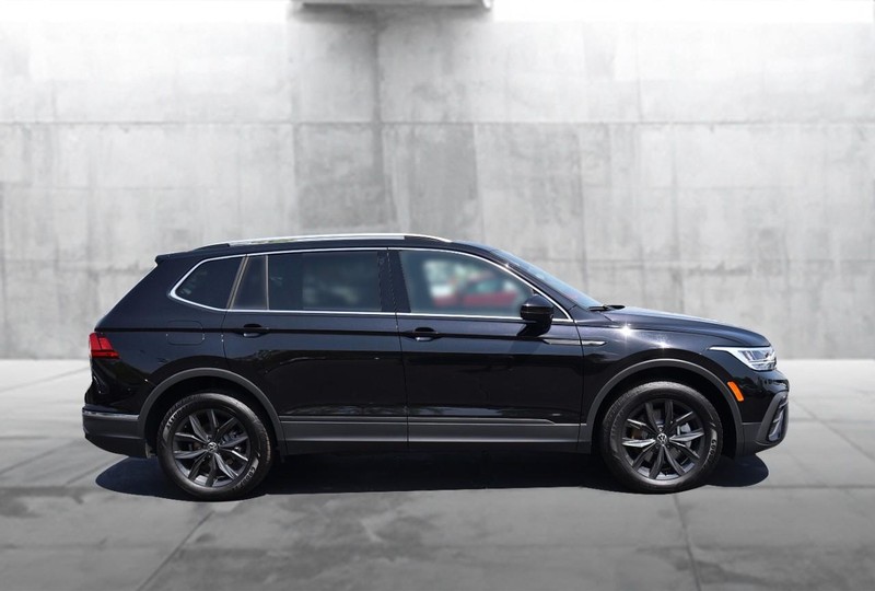 Volkswagen Tiguan Vehicle Image 05