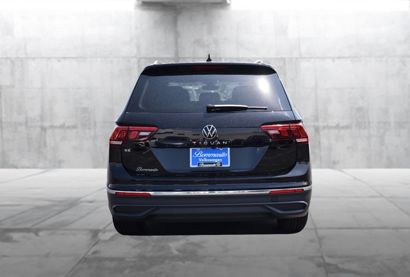 Volkswagen Tiguan Vehicle Image 06
