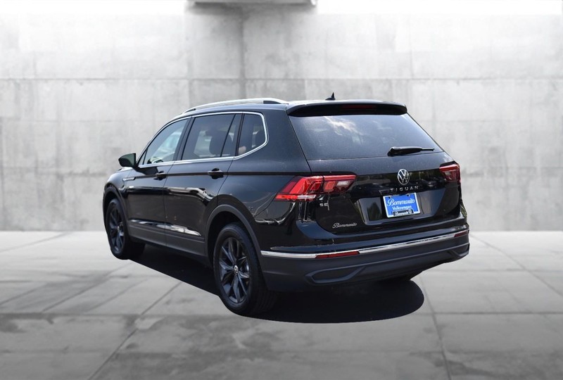Volkswagen Tiguan Vehicle Image 07
