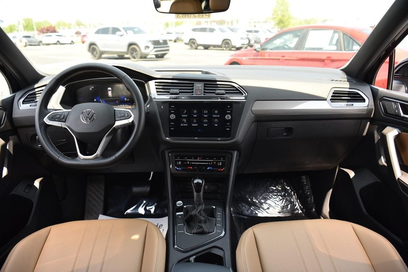 Volkswagen Tiguan Vehicle Image 08