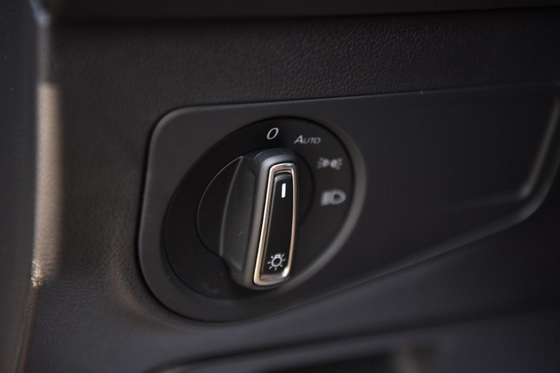 Volkswagen Tiguan Vehicle Image 12
