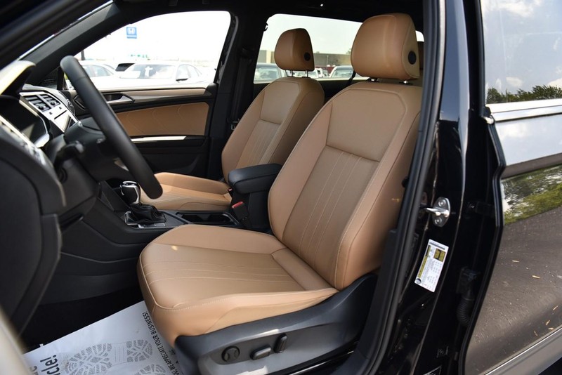 Volkswagen Tiguan Vehicle Image 21
