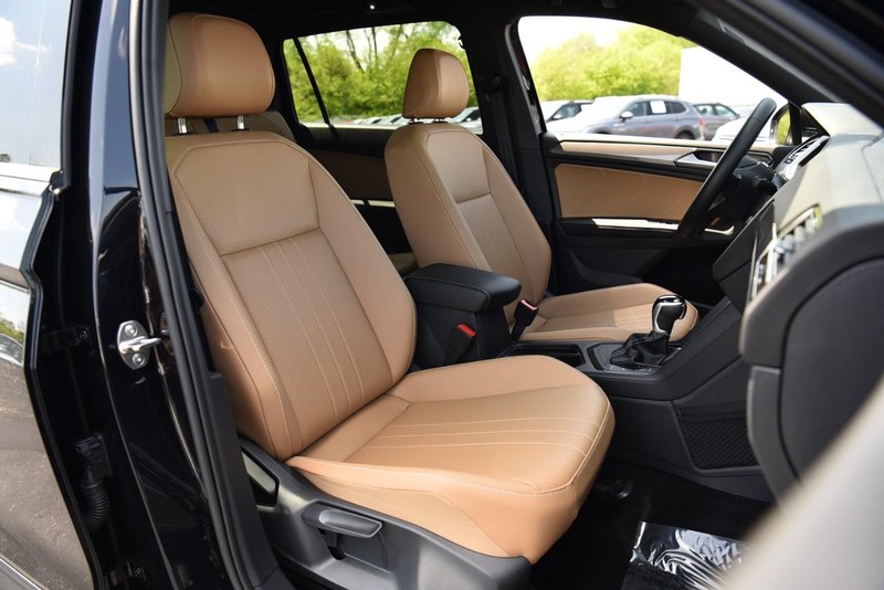 Volkswagen Tiguan Vehicle Image 22