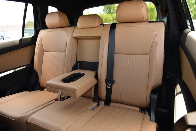Volkswagen Tiguan Vehicle Image 24