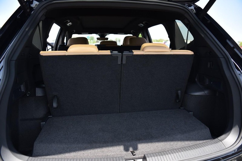 Volkswagen Tiguan Vehicle Image 28