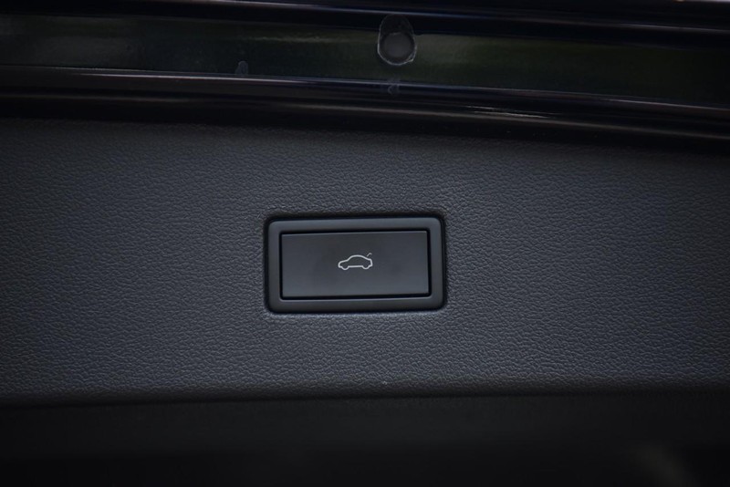 Volkswagen Tiguan Vehicle Image 29