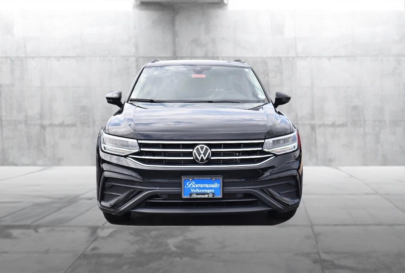 Volkswagen Tiguan Vehicle Image 04