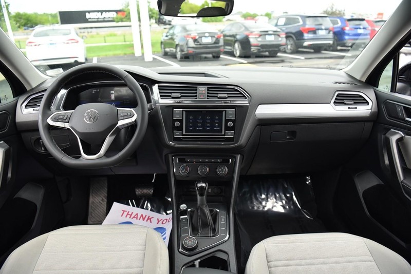 Volkswagen Tiguan Vehicle Image 08