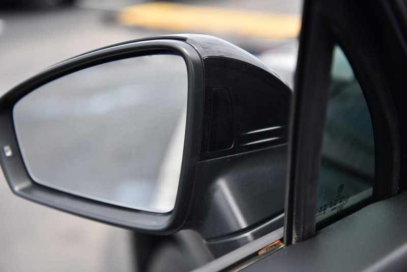 Volkswagen Tiguan Vehicle Image 10