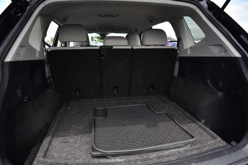 Volkswagen Tiguan Vehicle Image 25