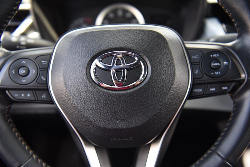 Toyota Corolla Vehicle Image 16