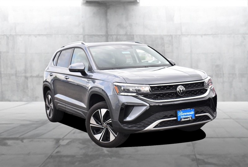 Volkswagen Taos Vehicle Image 02