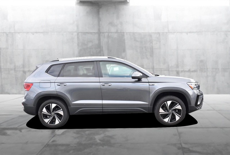 Volkswagen Taos Vehicle Image 05
