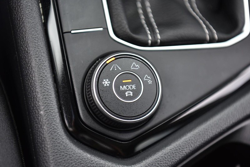 Volkswagen Taos Vehicle Image 19