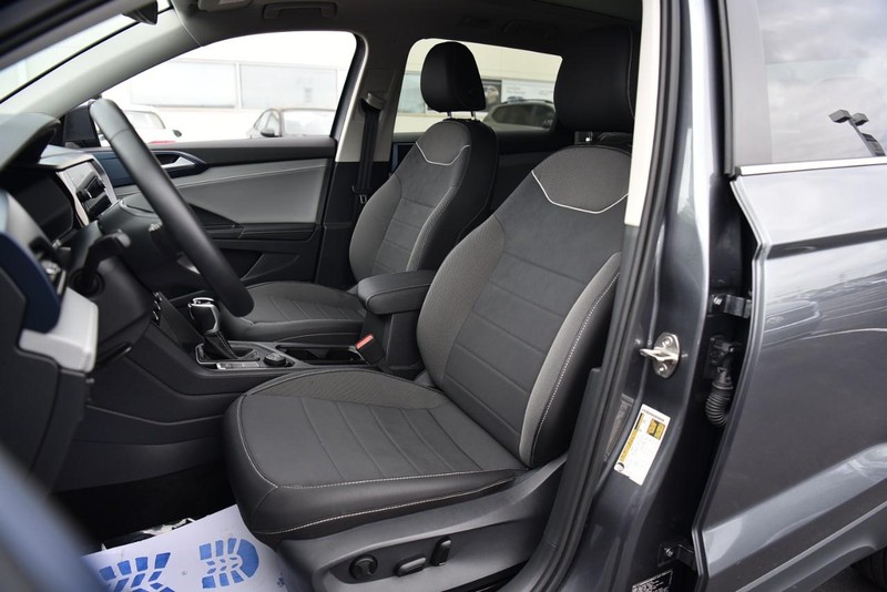 Volkswagen Taos Vehicle Image 22