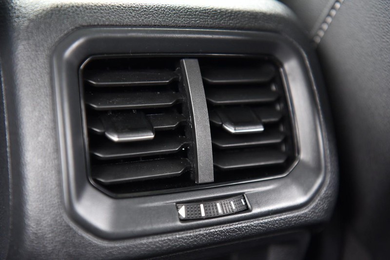 Volkswagen Taos Vehicle Image 26