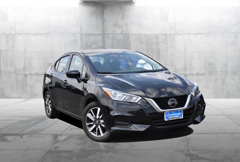 Nissan Versa Vehicle Image 02