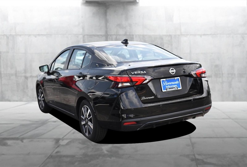 Nissan Versa Vehicle Image 07