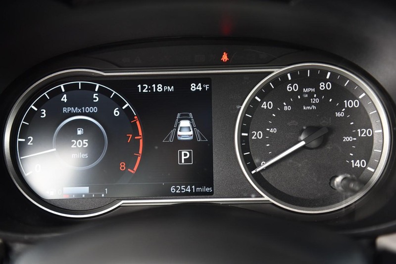 Nissan Versa Vehicle Image 11