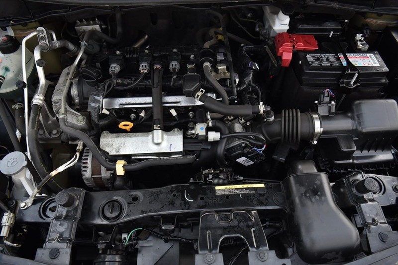 Nissan Versa Vehicle Image 23