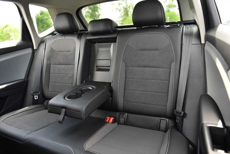 Volkswagen Taos Vehicle Image 24