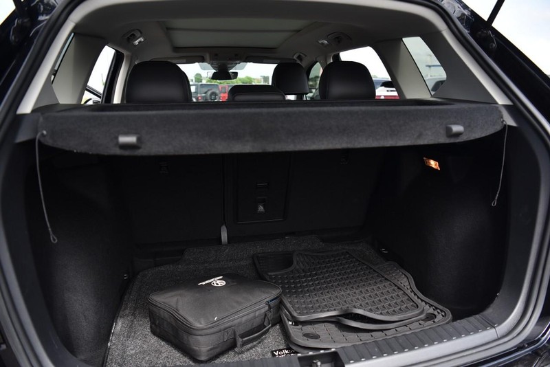 Volkswagen Taos Vehicle Image 27