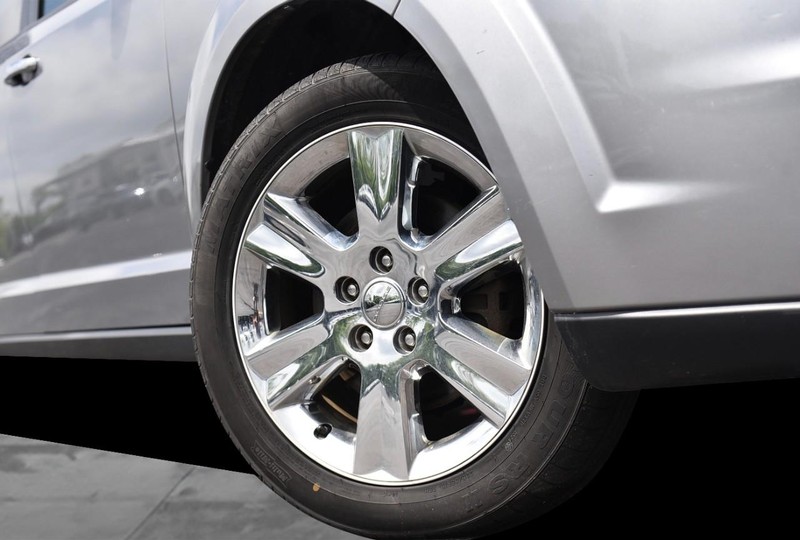 Dodge Journey Vehicle Image 03