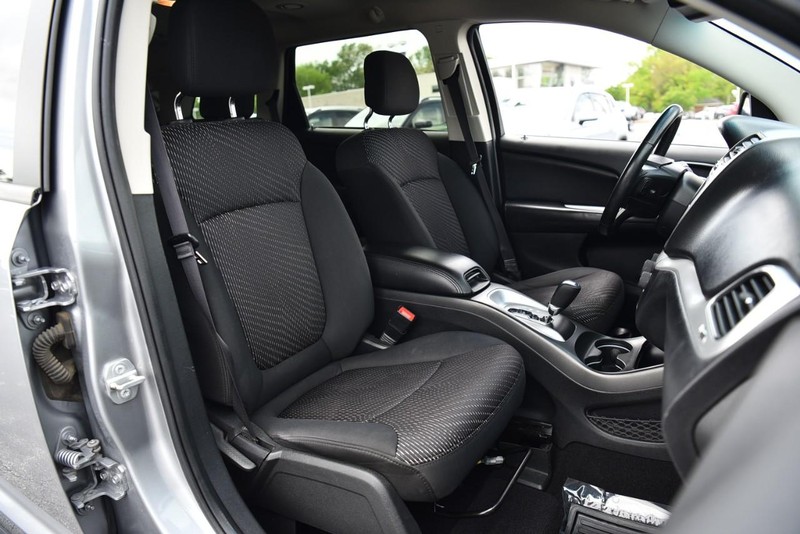 Dodge Journey Vehicle Image 18