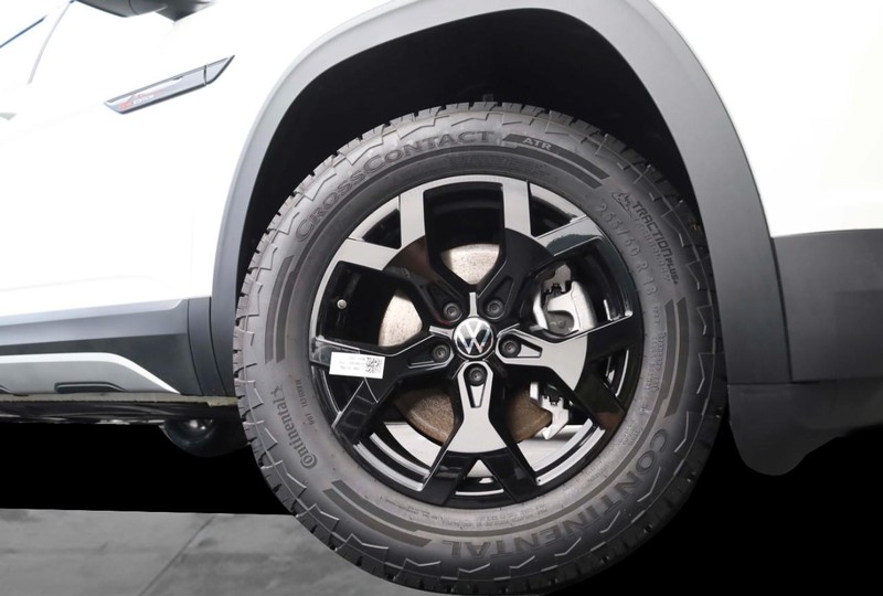 Volkswagen Atlas Vehicle Image 03