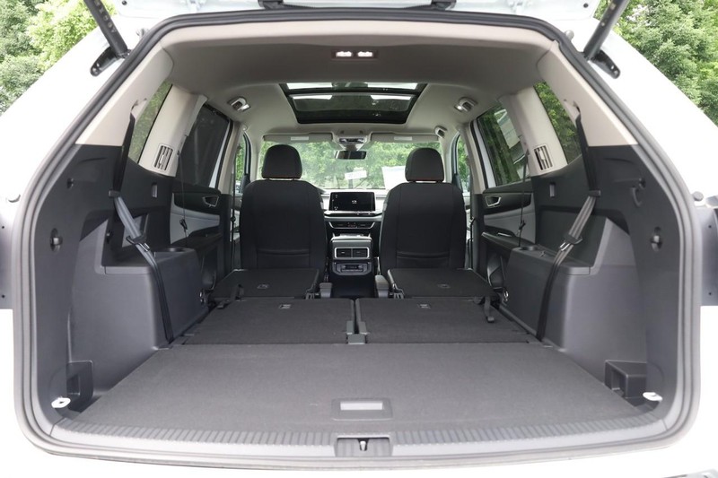 Volkswagen Atlas Vehicle Image 09