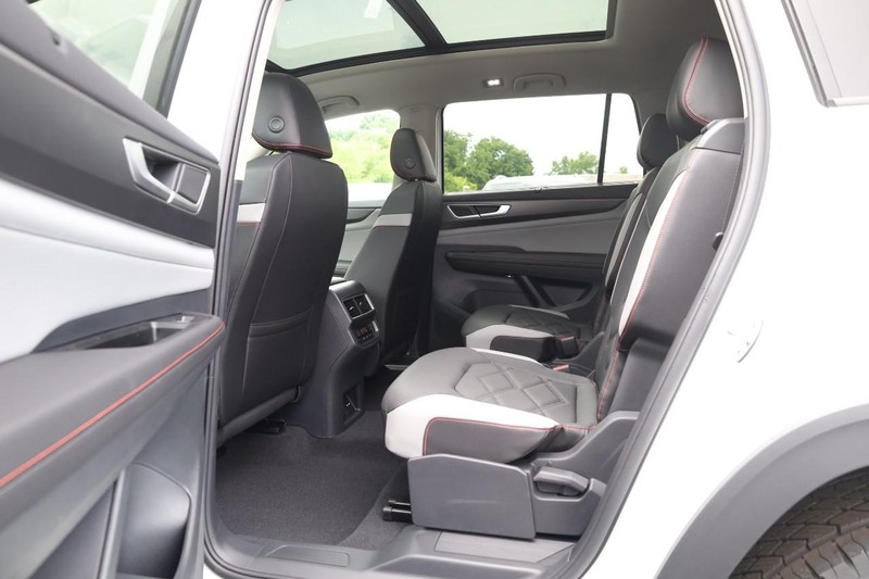 Volkswagen Atlas Vehicle Image 24
