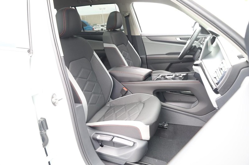 Volkswagen Atlas Vehicle Image 30