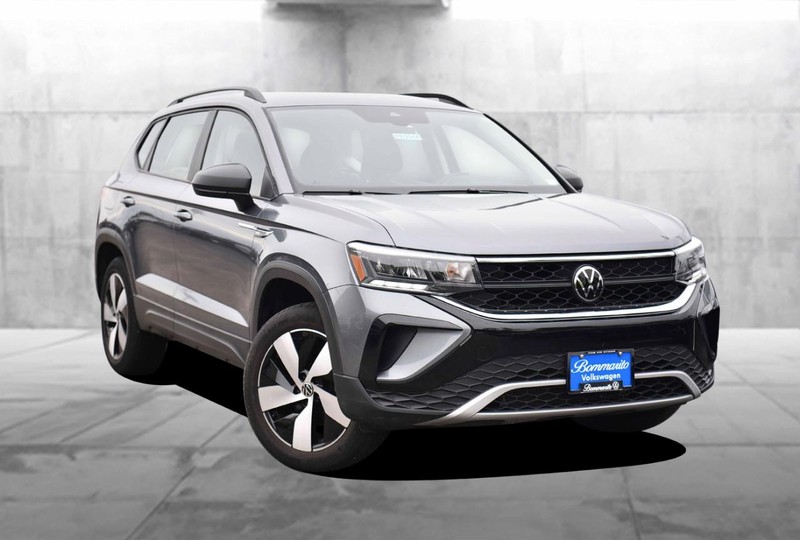 Volkswagen Taos Vehicle Image 02