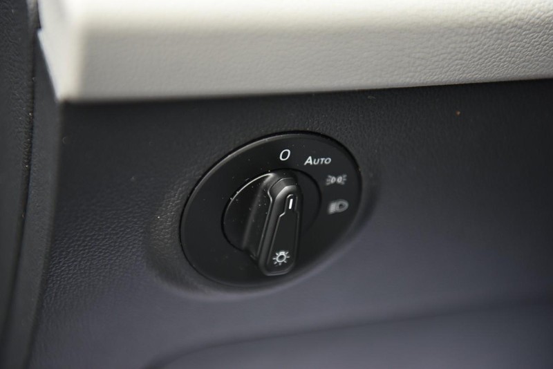 Volkswagen Taos Vehicle Image 10