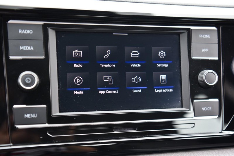 Volkswagen Taos Vehicle Image 13