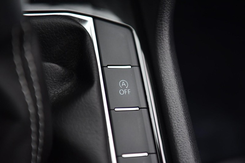 Volkswagen Taos Vehicle Image 18