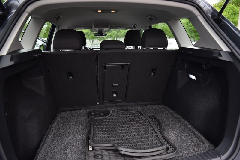 Volkswagen Taos Vehicle Image 23