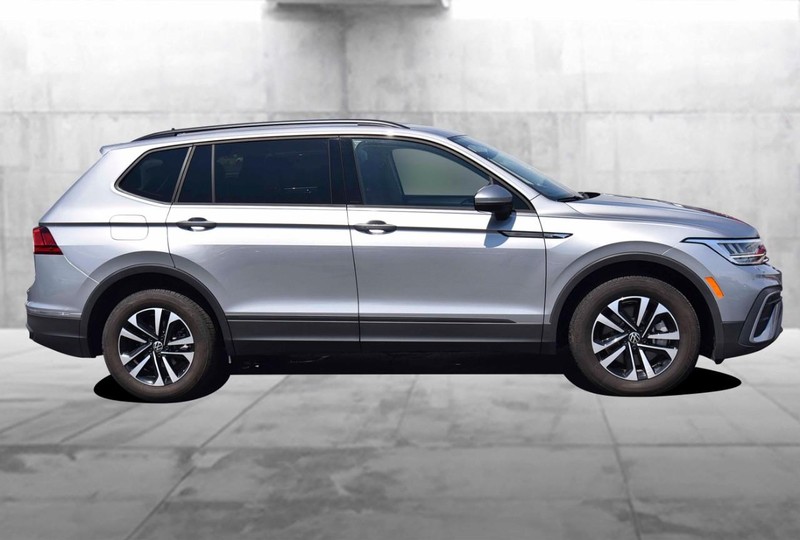 Volkswagen Tiguan Vehicle Image 05