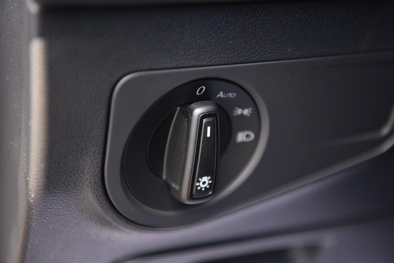 Volkswagen Tiguan Vehicle Image 10