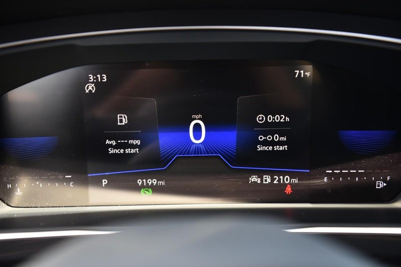 Volkswagen Tiguan Vehicle Image 11