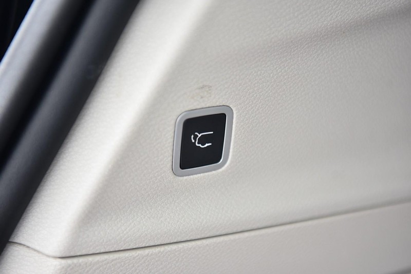 Chrysler Pacifica Vehicle Image 26