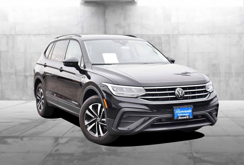 Volkswagen Tiguan Vehicle Image 02