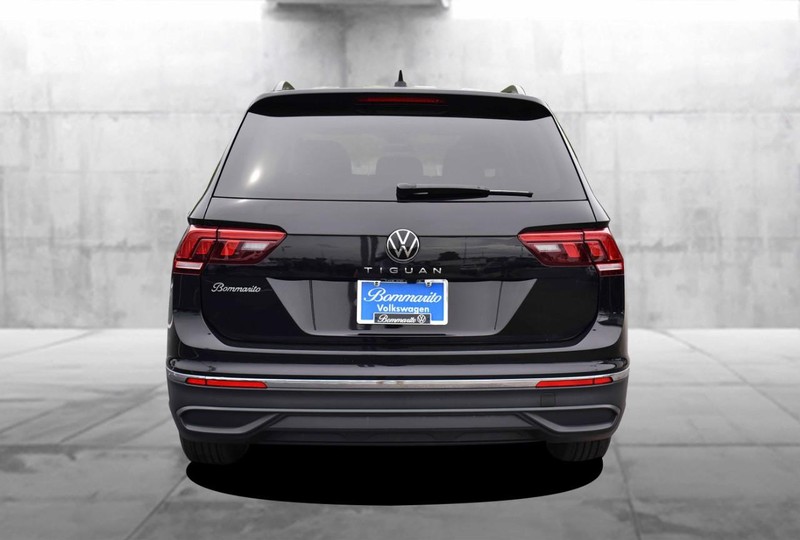 Volkswagen Tiguan Vehicle Image 06
