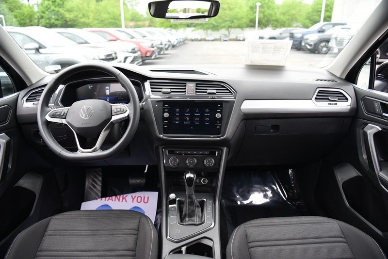Volkswagen Tiguan Vehicle Image 07