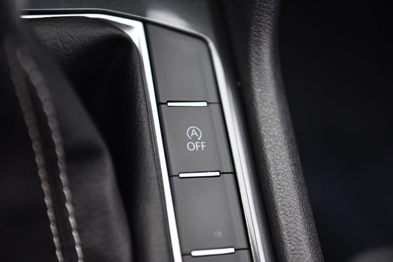 Volkswagen Tiguan Vehicle Image 17