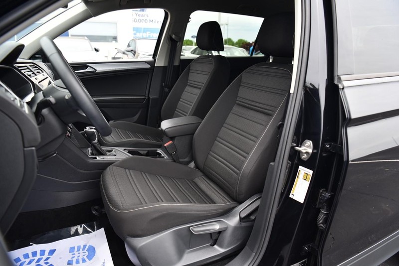 Volkswagen Tiguan Vehicle Image 19